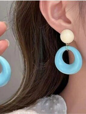 NEW Pastel Pop Retro Baby Blue and White Circle Drop Earrings